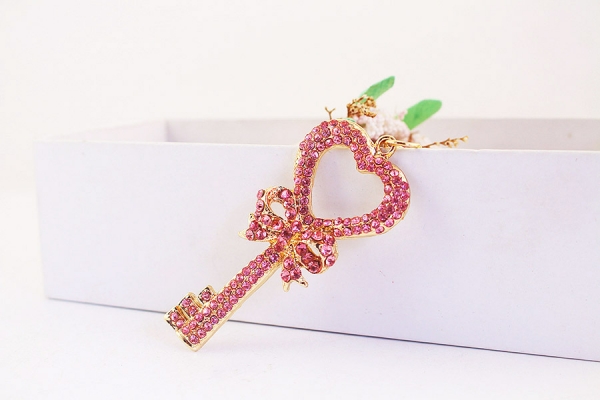 Antique Key Shaped With Love Heart And Bow Crystal Diamante Rhinestone Bag Charms Handbag Keyrings